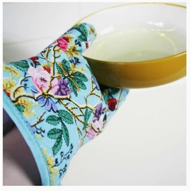 Samuel Lamont, Blue Chintz British Insulated Oven Mitt (Gauntlet), 577GT