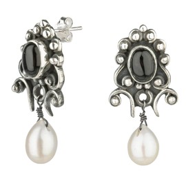Franki Baker Handcrafted 925 Sterling Silver Natyral Black Onyx Gemstone Vintage Look Earrings with White Pearl Drop