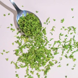 Freeze-Dried Parsley Flakes, Vibrant and Lush Parsley Flakes,Green Leaves Good for Garnish Food
