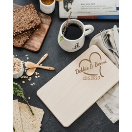 Personalisierts Frühstücksbrettchen Hochzeit aus Holz, 26 x 15 cm, Vesperbrett individuelle graviert mit Motiv und Namen, Valentinstag, Brettchen aus Holz für verschiedene Anlässe