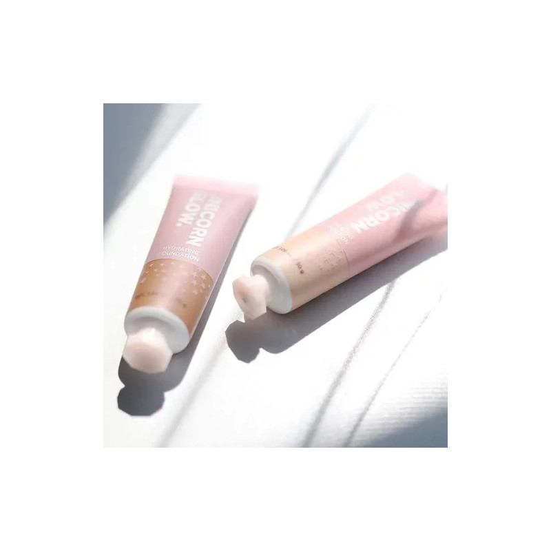 Maquillaje Lock Unicorn Glow Hydrating Foundation Tono 02 Light Vanilla