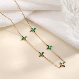 YADUDA Dainty Cubic Zirconia Leaf Clover Neckalce Tiny Cute CZ Clover Pendant Neckalce for Women 18K Gold Plated Stainless Steel Lucky Leaf Jewelry Green