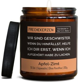 Lustige Duftkerze mit Spruch für Geschwister | Handgemacht aus Sojawachs | In Geschenkbox | Nachhaltiges Geschenk zum Geburtstag für Bruder & Schwester, Zwillinge |Apfel-Zimt