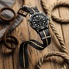 [WatchGecko] ウォッチゲコ スイスクオリティー・ミリタリーナイロン時計バンド －スタイリッシュ － 耐久性 ブラック＆ベージュ - 19mm