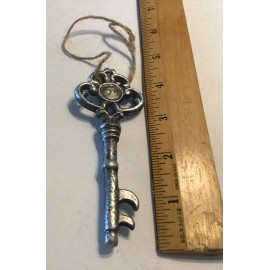 Unbranded Metal Faux Skeleton Key Decor  Novelty Ornament 4 “ Jute Rope Hanger New Silver