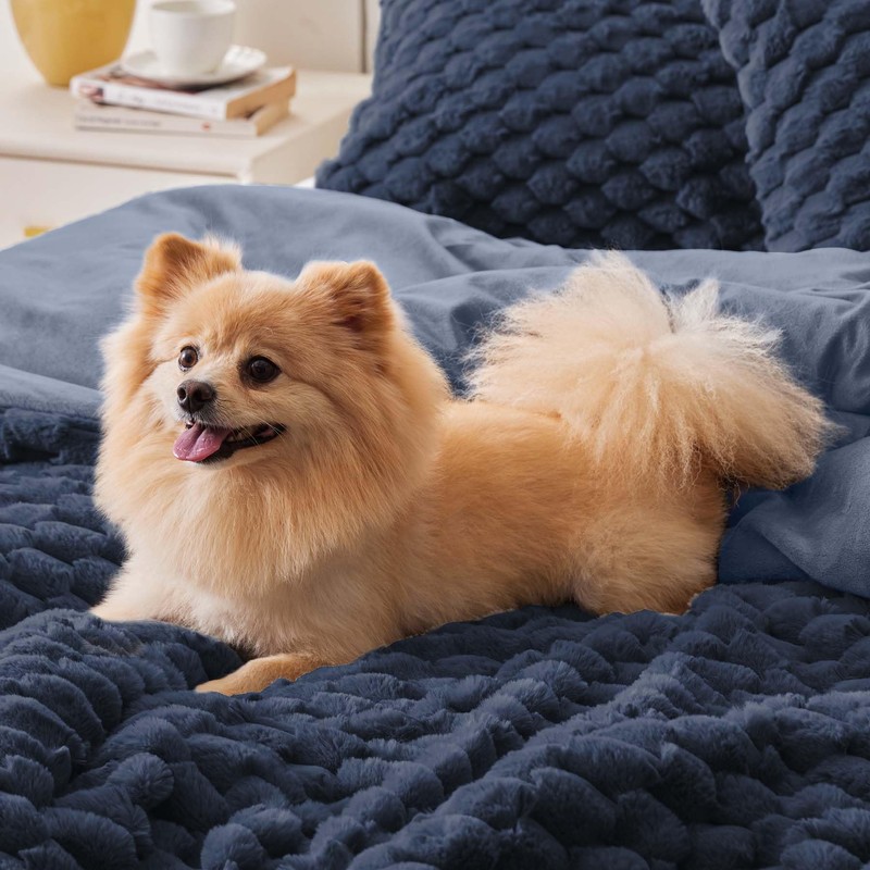 BEDELITE Fluffy King Size Comforter Set - Navy Blue Fleece
