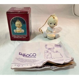 Enesco Precious Moments Baby's first Christmas (Girl) 1990 #523771 New In Box