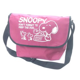 INTO CORPORATION Snoopy Messenger Bag (Soft Bulge Foam Print), Engine Red