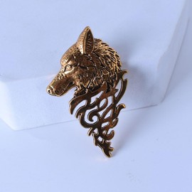 Viking Wolf Pin, Vintage Wolf Head Brooch for Men's Suit, Kilt, and Cloak, Retro Animal Pin for Formal and Casual Wear-gold