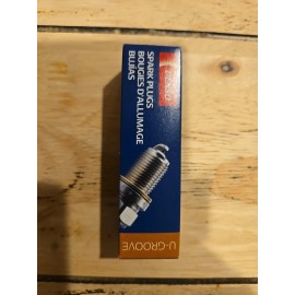 DENSO One New DENSO Auto Parts Spark Plug 3135 for Nissan Volkswagen VW