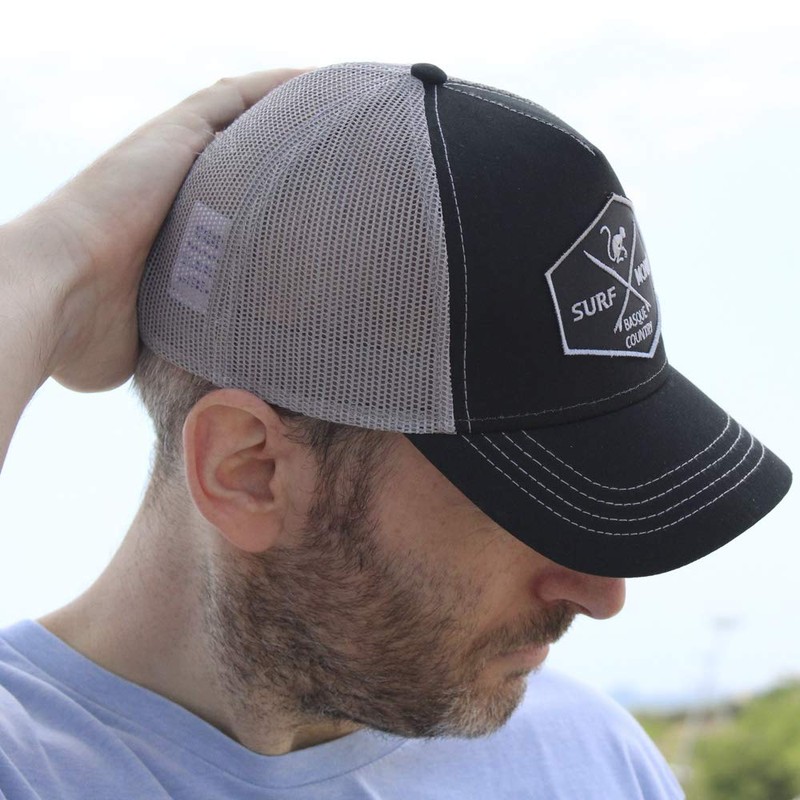 DRESSED IN MUSIC PLAY WITH ME Trucker Cap - Semicircular