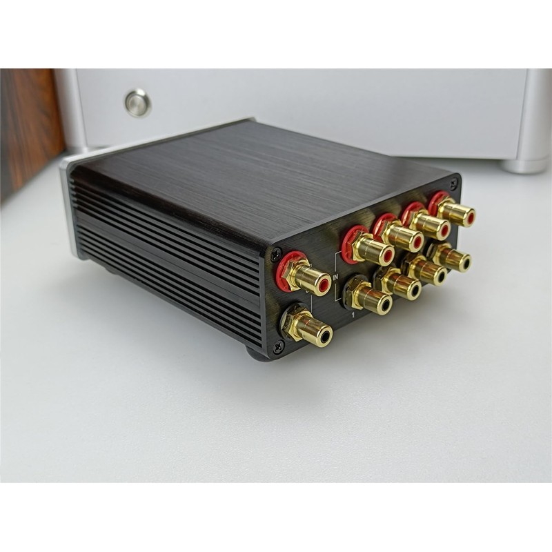 SOLUPEAK 4 Way Stereo RCA Audio Switch Input Signal Source