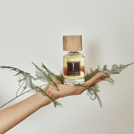 Cristiana Bellodi Eau de Parfum I - Amber Orchid - Perfumes for Women - Blend of Bergamot, Orchid and Patchouli - Lasting Mens Fragrances - 3.4 oz