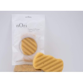 NORI Esponja Corporal KONJAC Curcuma- KONJAC SPONGE NATURAL - Limpia y exfolia tu piel con suavidad. Te ayuda a evitar las manchas, espinillas en la espalda.