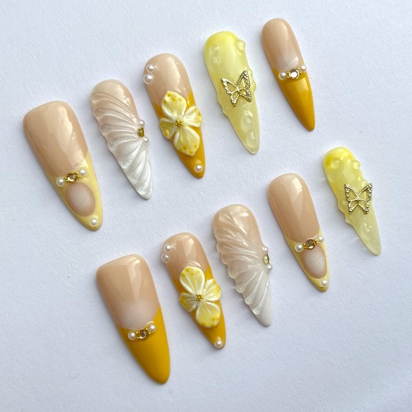 Handmade Press-On Nails, French Tip Press-On Nails Handcrafted 3D Floral