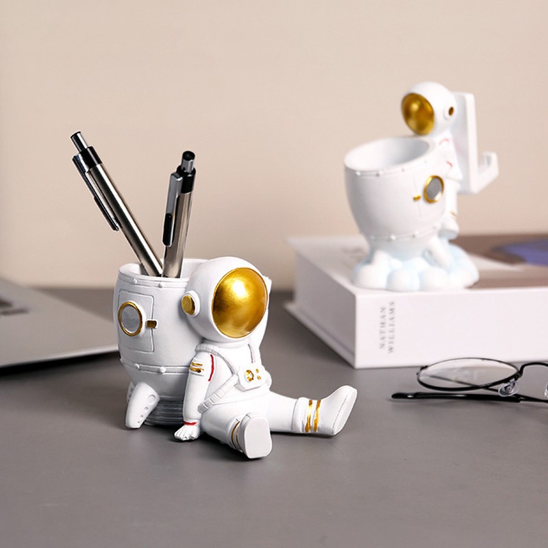 Astronaut Pencil Pen Cup Synthetic Resin Spaceman Figurine Desk Pen