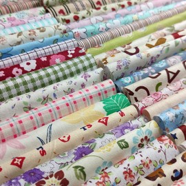 Qililandiy 25pcs Cotton Fabrics Bundles with 25 Different Patterns Random 30cm Square for Patchwork Quilt Sewing DIY Projects