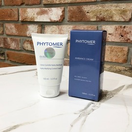 pitomer Phytomer Melting Cream 100ml Non-greasy, non-sticky moisturizing cream that dries the skin from the inside out. / 피토메르 멜팅크림 100ml 유분기없는 속건조 피부속건조 수부지 끈적이지않는 수분크림