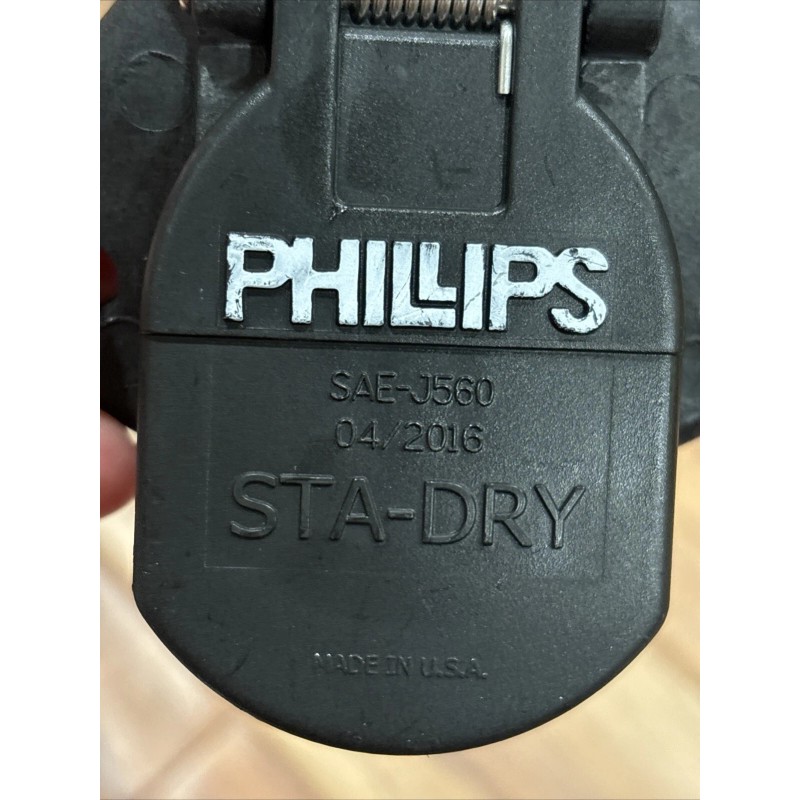 Not Available Phillips Industries 16-7242 Trailer Receptacle Socket 2 Hole,