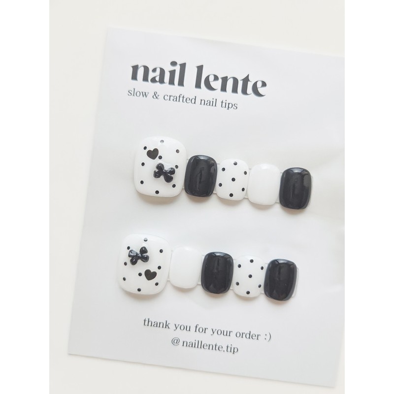 Black dot pedi tip Handmade nail tip - Round Square