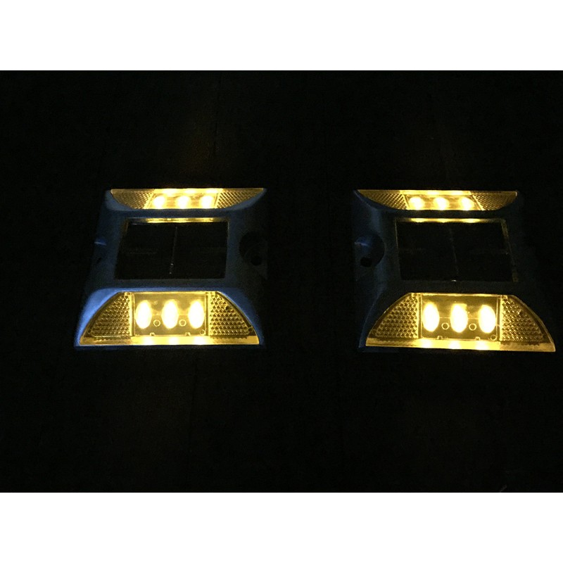 Solar Charging Road Tack LED Light Flashing Weight 20T Night