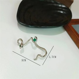 LKingel Snake Earrings Cuff for Women Gothic Punk Snake Earrings Twisted Snake Ear Clips Statement Snake Earrings for Women (Silver Diamond Right)