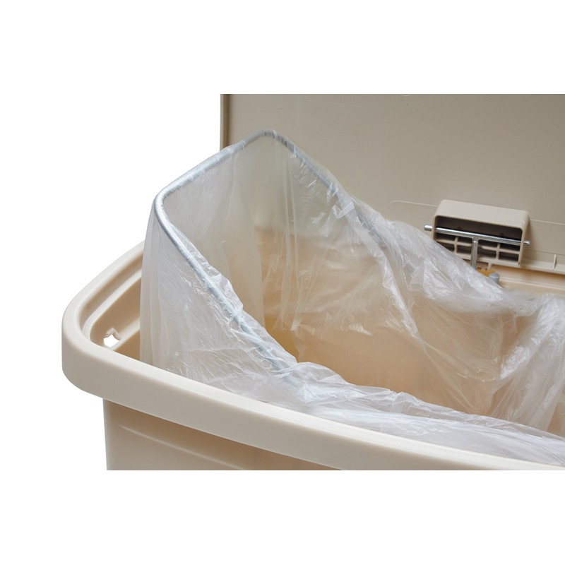 Rubbermaid Commercial Products STREAMLINE Plastic Front Step Step-On-Trash/Garbage Can/Bin, 13