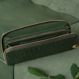 HIRAMEKI. Morris Mini Round Zipper Long Wallet, Cowhide Leather, Embossed William Morris Art Design, rose leaf