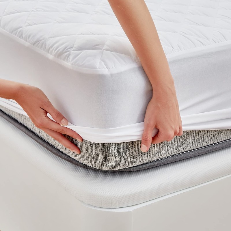 Pikolin Home Padded Mattress Protector, Breathable Letto 90-90 x 190/200
