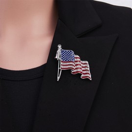 Exquisite Rhinestone American Flag Brooch, Crystal American Flag Lapel, Perfect for Clothes, Scarves, Hats, Lapels with American Flag, Patriotic Medal Brooch, Ideal Gift, Metal