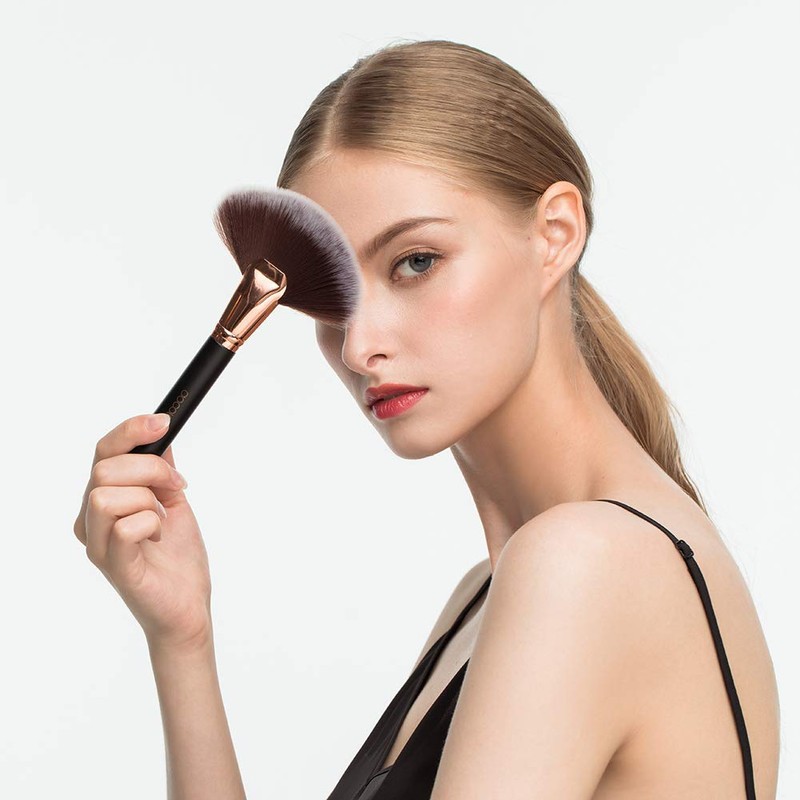 Docolor Fan Brush Highlighter Fan Brush Blending Powder Brush Face