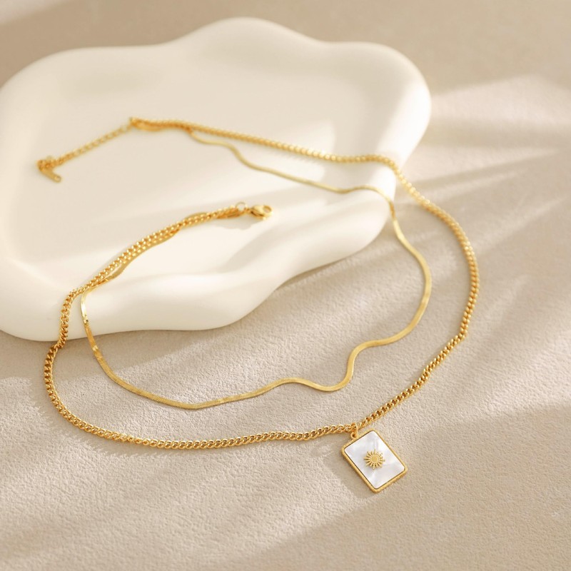 XYWstore Women's Stainless Steel Gold Plated Pendant Necklace, Geometric Square