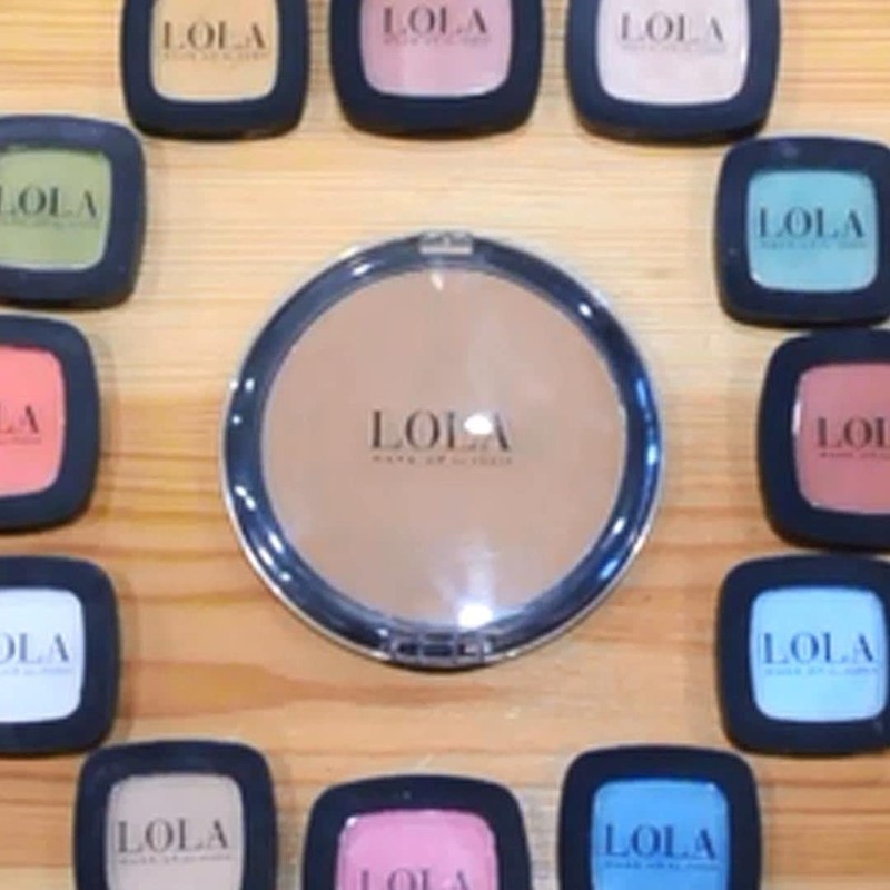 LOLA Eyeshadow Mono Long Lasting Eyeshadow Palette Mattes and Shimmers