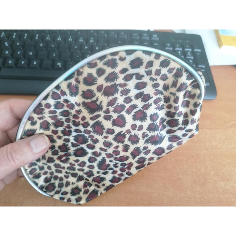 Small Cosmetic Bag with Leo Pattern, beige / brown, exotic