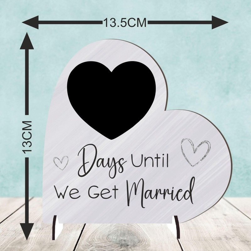 Pixie's Gifts Wedding Countdown Heart Plaque on Stands - Chalkboard