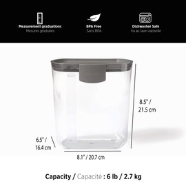Starfrit ProKeeper Flour Container with Leveler - Graduated Measurements - 6LB/2.7KG - Airtight