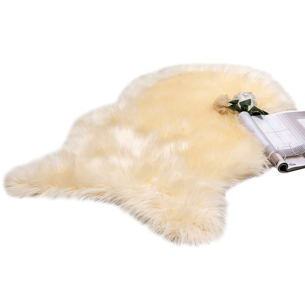 MIULEE Faux Fur Area Rugs Sheepskin Fluffy Mat Fleece Chair Cover Seat Pad Soft Shaggy Area Mat for Bedroom Sofa Floor 60x 90 cm Irregular Shape Beige