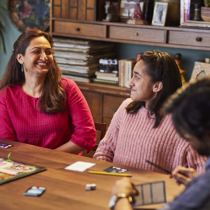 Hasbro Gaming Clue Game