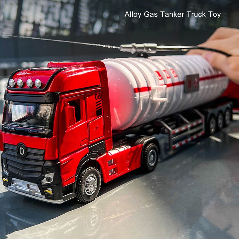 Alloy Gas Tanker Truck Model Water Spray High Simulation Detachable