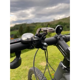 LifThor Bike Mount V2 - Universal Handlebar Mount for Phone, Tablet and Drone Controllers.