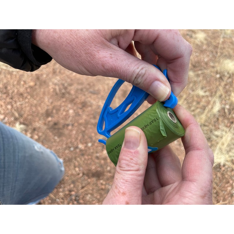 New Bag-N-Go Ultra Slim Bag Holder For Leash-One-Handed Operation- Keeps