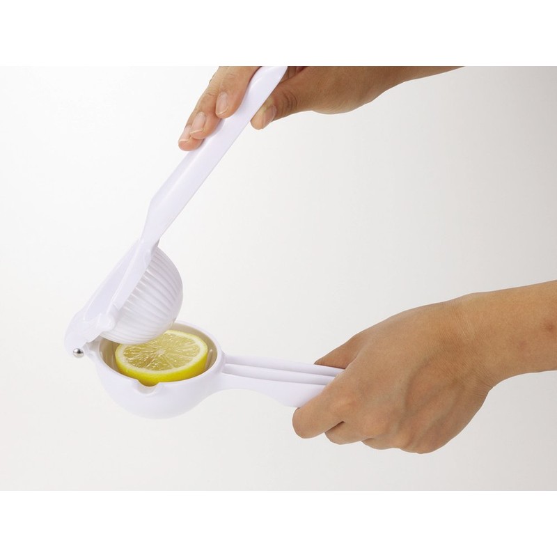 Pearl Metal C-3780 Convenient Accessory Easy Handy Lemon Squeezer
