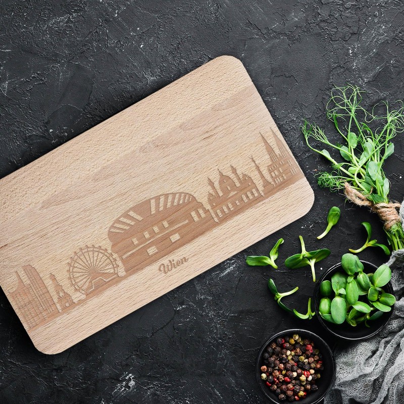 GRAVURZEILE Breakfast Board with Engraving – Skyline Vienna – Wooden