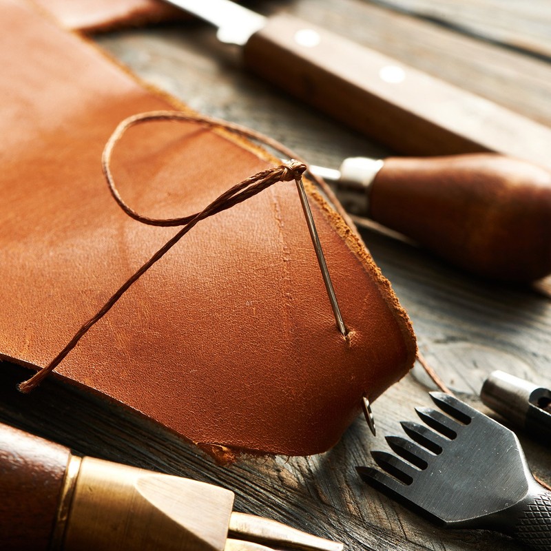 4 Pieces Leather Stitching Needle with 4 Different Sizes for