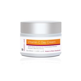 Crema de día con vitamina C para cara y cuello con extracto de flor de manzanilla, miel de manuka y aceite de almendras dulces, fórmula a base de plantas, cuidadosamente formulada para mantener tu piel joven y saludable