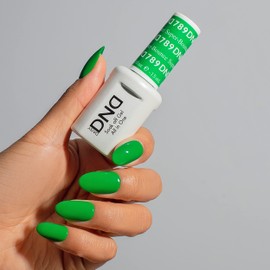 DND Gel Polish Set, Green Collection, UV/LED Gel Polish and Air Dry Nail Lacquer, Matching Chip-Free Polish Duo, 789 Super-bounce, 0.5 Fl Oz