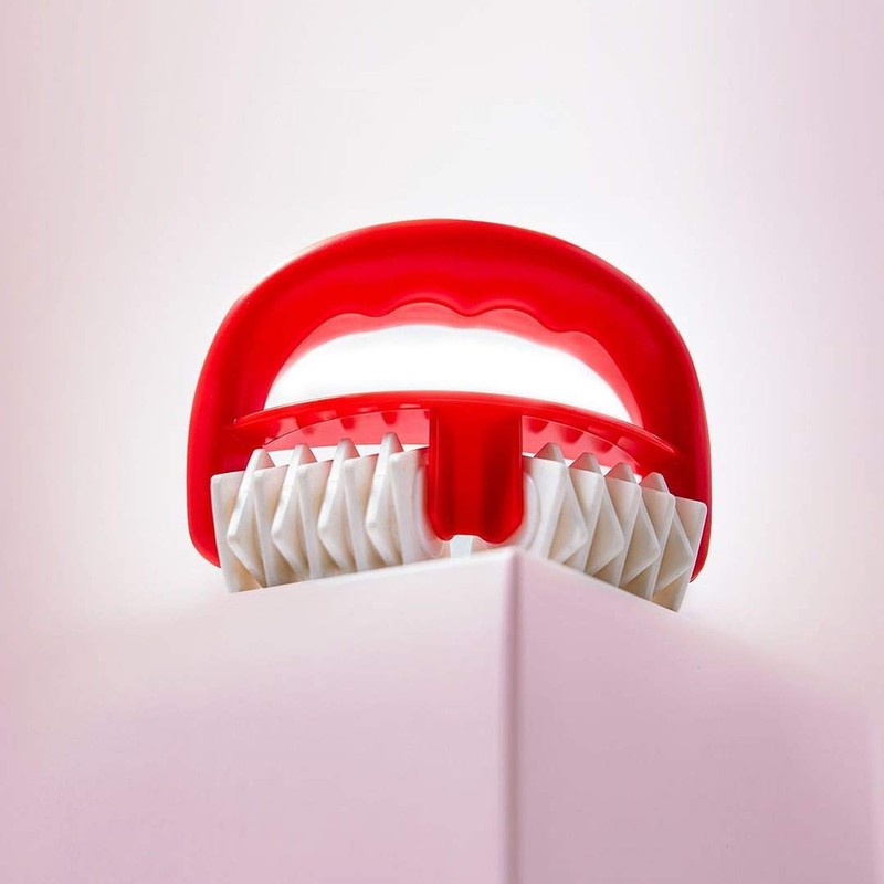 celloo Anti-Cellulite Massager Smoothing and Firming Roller Against Cellulite, Improves