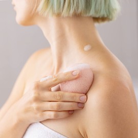 Navaris 8 x Konjac Sponge Set - Face Sponge Cleaning Sponge - Sponges for Blemished Normal Sensitive Skin - Vegan pH Neutral Natural - 8 Pieces