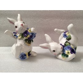 CERAMIC BUNNY SALT & PEPPER SHAKERS SET
