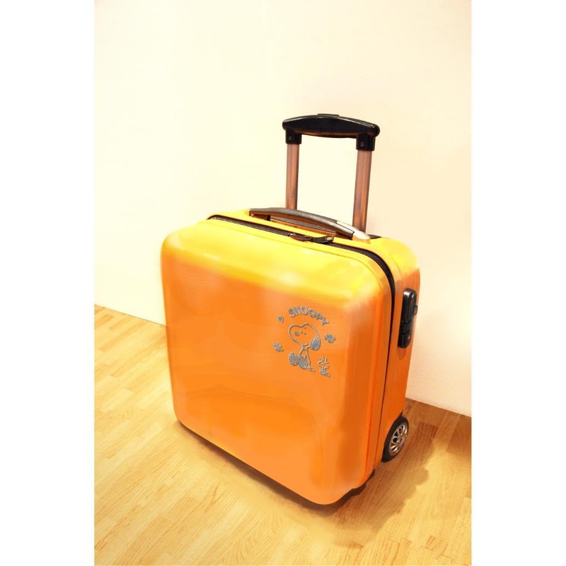 Sankin Shoji SN3253 Snoopy Sitting Emblem Sticker